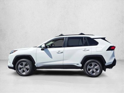 Used 2024 Toyota RAV4 XLE AWD/4WD image 9