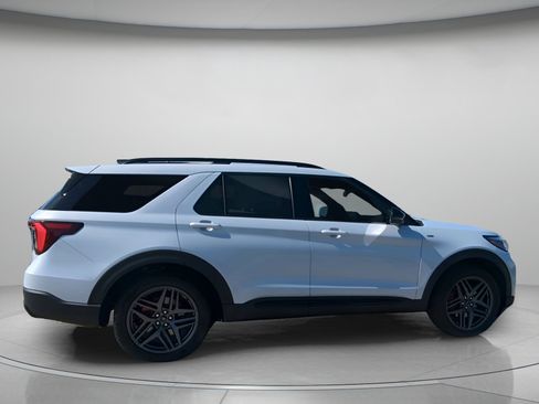 New 2026 Ford Explorer ST-Line RWD image 34
