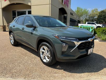 Used 2025 Chevrolet Trax LS w/ LS Convenience Package