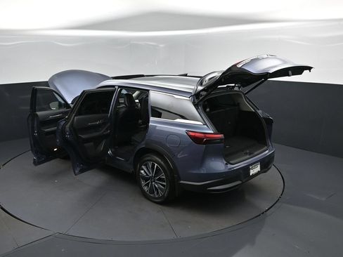 Certified 2026 INFINITI QX60 Luxe w/ Cargo Package FWD image 2