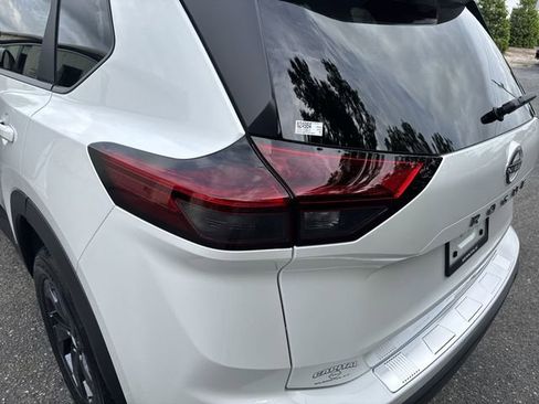 New 2026 Nissan Rogue SV FWD image 33