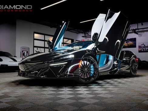 Used 2026 McLaren Artura Spider RWD image 24