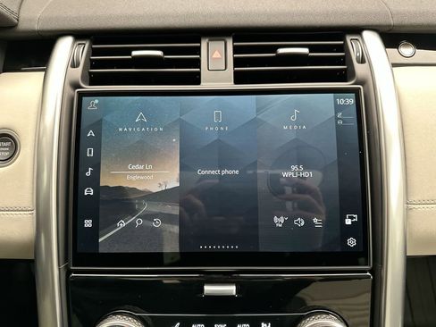 New 2026 Land Rover Discovery S AWD/4WD image 22