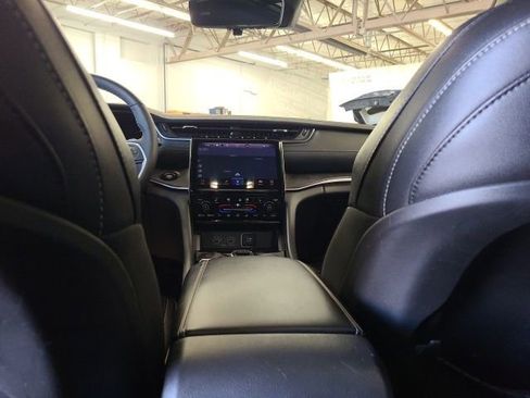 Certified 2024 Jeep Grand Cherokee L Limited w/ Luxury Tech Group II image 32