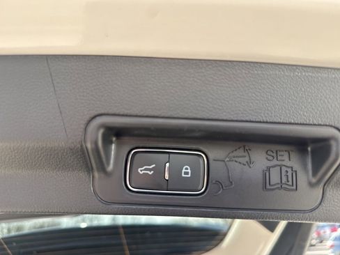 Used 2025 Ford Explorer Platinum w/ Ultimate Package image 25