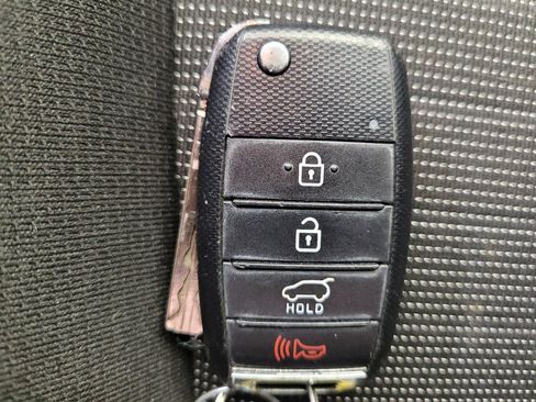 Used 2018 Kia Sportage LX FWD image 32