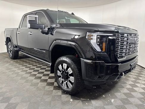 Used 2025 GMC Sierra 3500 Denali Ultimate AWD/4WD image 1