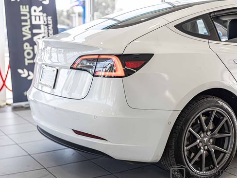 Used 2020 Tesla Model 3 Standard Range Plus image 13