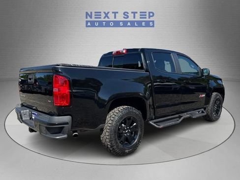 Used 2022 Chevrolet Colorado Z71 w/ Z71 Midnight Edition AWD/4WD image 8