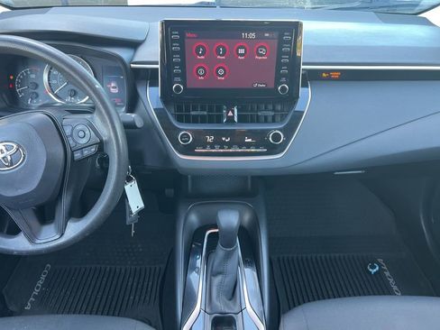 Used 2020 Toyota Corolla LE image 11