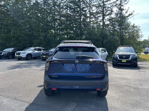 New 2025 Nissan Kicks SR image 7