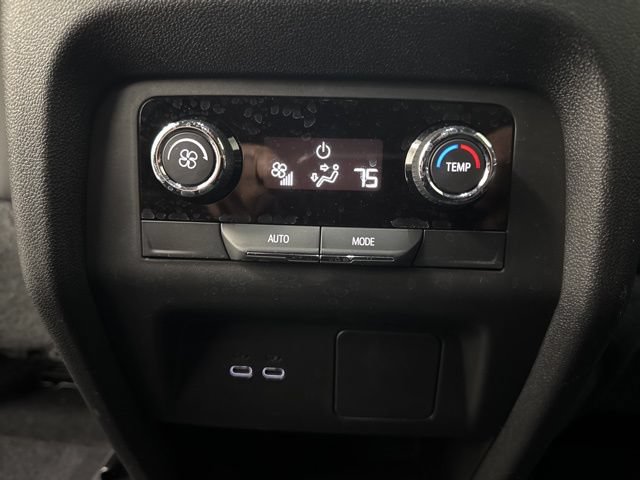 Used 2026 Chevrolet Traverse LT AWD/4WD image 25