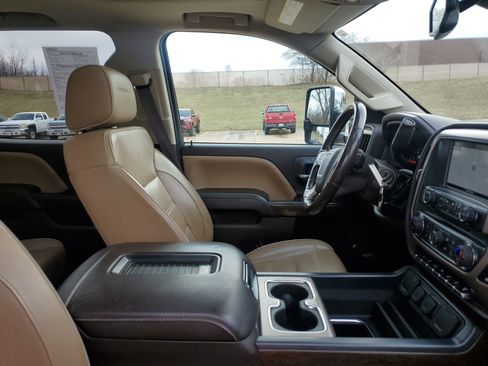 Used 2018 GMC Sierra 2500 Denali w/ Duramax Plus Package image 34