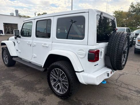 Used 2024 Jeep Wrangler High Altitude AWD/4WD image 4