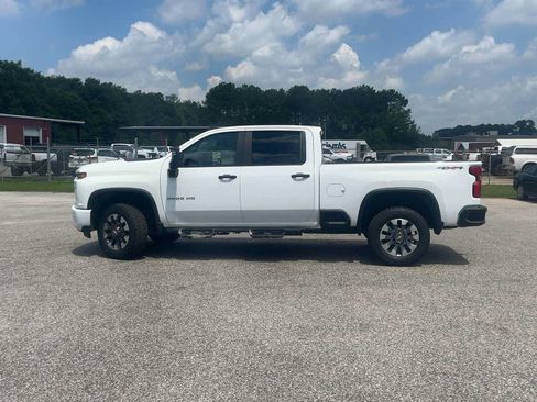 Used 2021 Chevrolet Silverado 2500 Custom w/ Custom Value Package AWD/4WD image 4