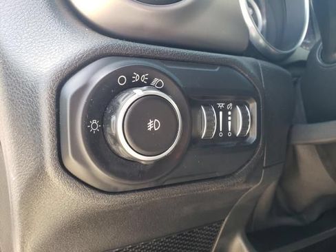 Used 2020 Jeep Wrangler Sport AWD/4WD image 22