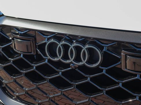 Used 2025 Audi RS Q8 performance AWD/4WD image 9