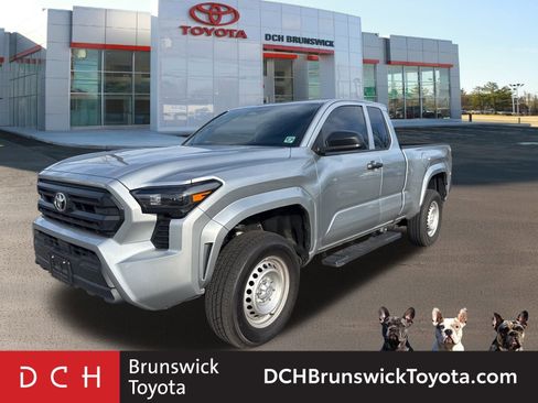 Used 2025 Toyota Tacoma SR image 1