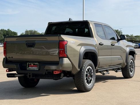 New 2026 Toyota Tacoma TRD Off-Road AWD/4WD image 4