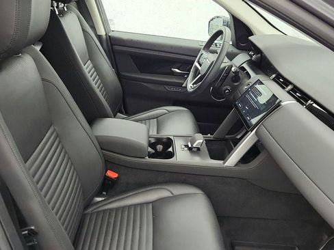 Used 2025 Land Rover Discovery Sport S image 22