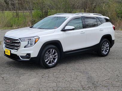 Used 2024 GMC Terrain SLT w/ Tech Package