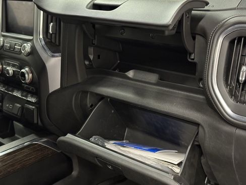 Used 2021 GMC Sierra 1500 Elevation w/ Preferred Package image 29