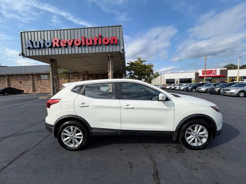 Used 2017 Nissan Rogue Sport S w/ S Appearance Package AWD/4WD image 8