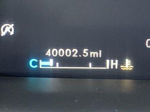 Used 2022 Lincoln Nautilus FWD w/ Premium Package image 28