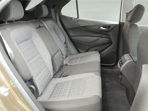 Used 2024 Chevrolet Equinox LT image 39