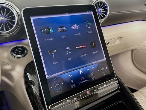 Certified 2024 Mercedes-Benz SL 55 AMG 4MATIC w/ Driver Assistance Package image 15