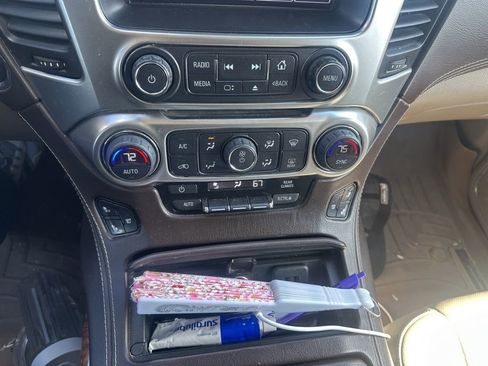 Used 2015 Chevrolet Suburban LTZ image 14