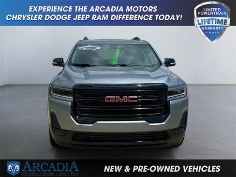 Used 2023 GMC Acadia SLE w/ Driver Convenience Package image 8