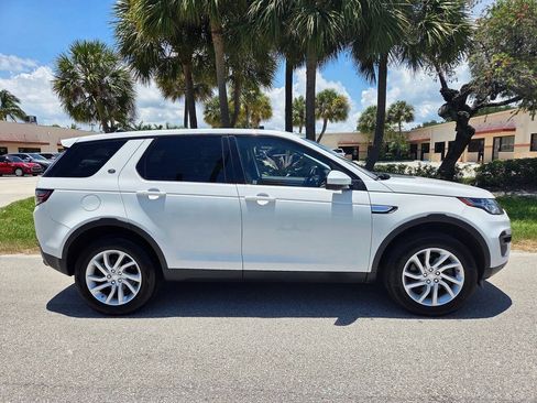 Used 2017 Land Rover Discovery Sport HSE AWD/4WD image 7