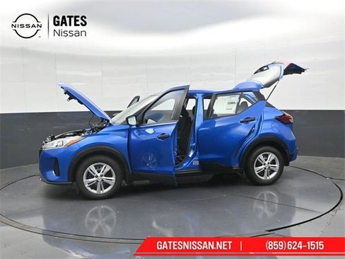 New 2025 Nissan Kicks Play S image 48