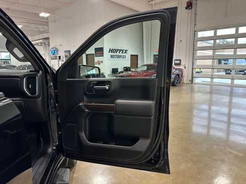 Used 2021 GMC Sierra 1500 Elevation w/ LPO, Elevation Black Package image 31