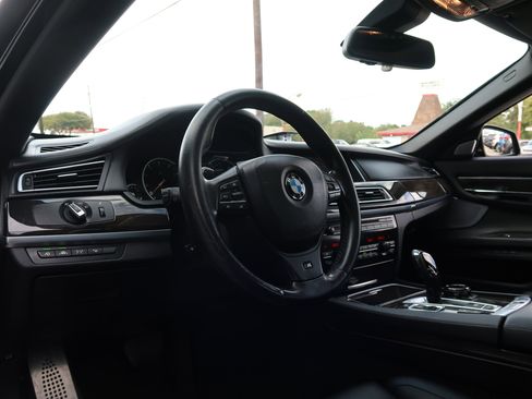 Used 2015 BMW 750Li image 35