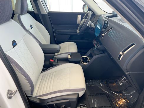 Certified 2025 MINI Cooper Countryman S w/ Comfort Package Max image 33