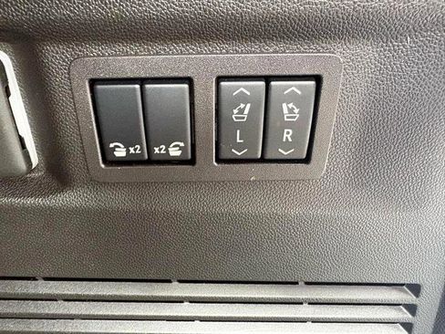 Used 2024 GMC Yukon Denali w/ Advanced Technology Package image 62