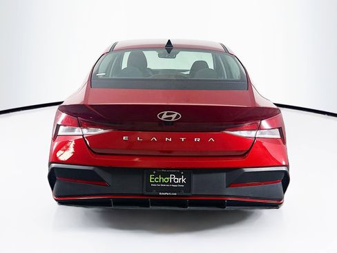 Used 2024 Hyundai Elantra SEL image 7