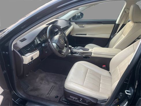 Used 2017 Lexus ES 350 w/ Luxury Package FWD image 10