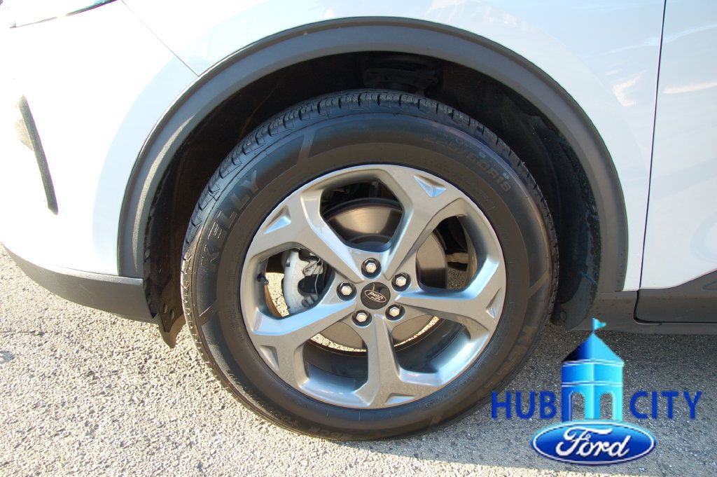 Used 2025 Ford Escape ST-Line FWD image 9