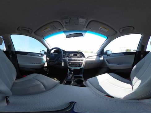 Used 2017 Hyundai Sonata SE FWD image 26