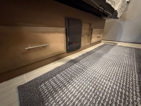 Used 2021 Ford F550 4x4 Regular Cab Super Duty w/ XLT Value Package image 83