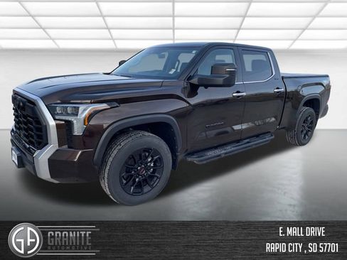 Used 2023 Toyota Tundra Limited image 1