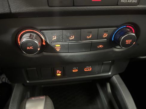 Used 2024 Nissan Frontier S w/ Technology Package image 24