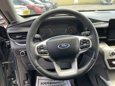 Used 2023 Ford Explorer XLT w/ Equipment Group 202A AWD/4WD image 38