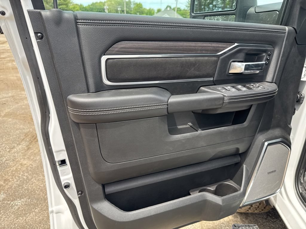 New 2026 RAM 2500 Laramie AWD/4WD image 16
