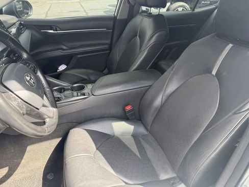 Used 2021 Toyota Camry XSE FWD image 8