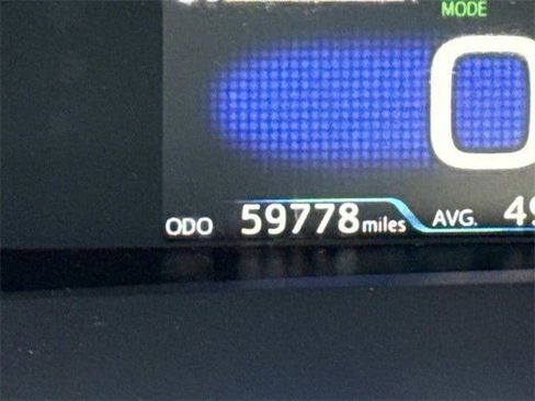 Used 2019 Toyota Prius L Eco image 28