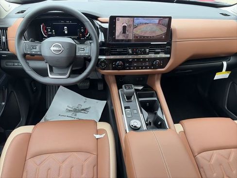 New 2026 Nissan Pathfinder Platinum image 12